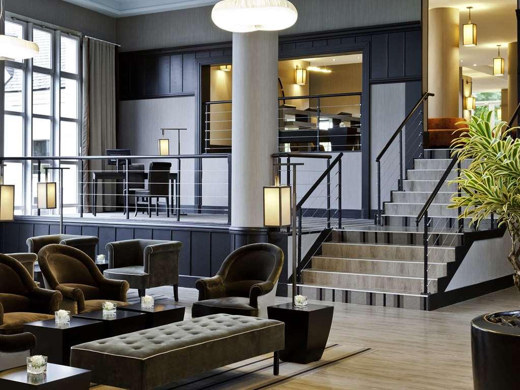 Hotel Barriere Le Grand Hotel 엉갱래뱅 내부 사진
