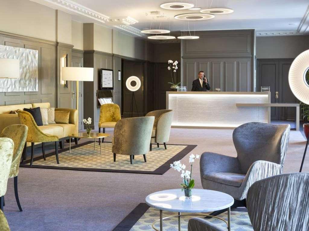 Hotel Barriere Le Grand Hotel 엉갱래뱅 내부 사진